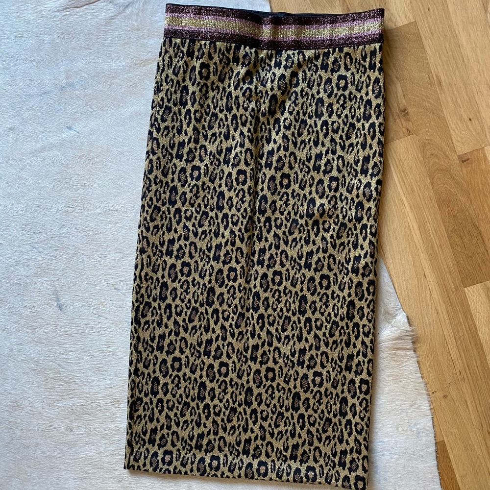Elegant Leopard Print Pencil Skirt